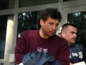 Petru Rostaş, dus de ofiţeri anticorupţie în arestul poliţiei