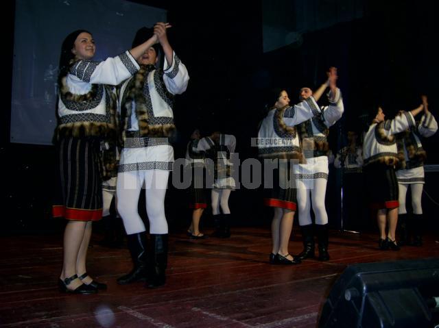Formaţia „Rarăul” a luat locul I la Festivalul Internaţional Şcolar de la Foggia, Italia