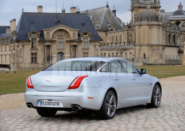 Jaguar XJ