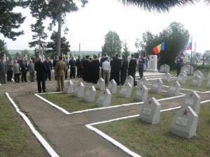 La Cimitirul Pacea: Ceremonial grandios pentru ruşii căzuţi în al doilea război mondial în Bucovina