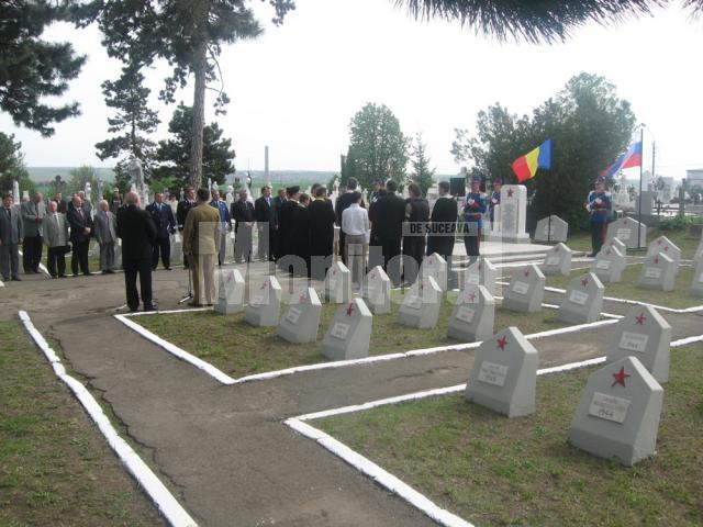 La Cimitirul Pacea: Ceremonial grandios pentru ruşii căzuţi în al doilea război mondial în Bucovina