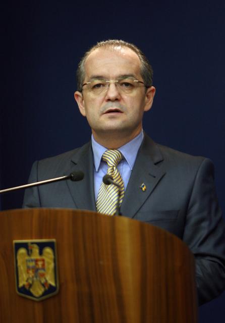 Boc: Ori majorăm taxele, ori reducem cheltuielile. Foto: CAPP