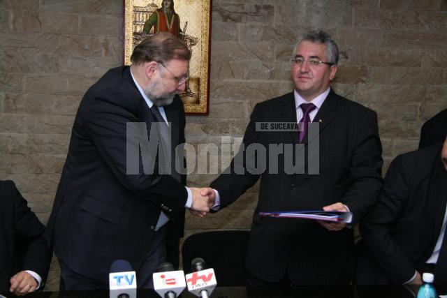 Primii pe ţară: Contracte de finanţare de 15 milioane de euro, semnate de Lungu şi ministrul Murgeanu, la Suceava