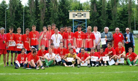 Echipa Colegiului Naţional Nicu Gane a devenit campioană judeţeană a juniori. Foto: Dan Filipciuc