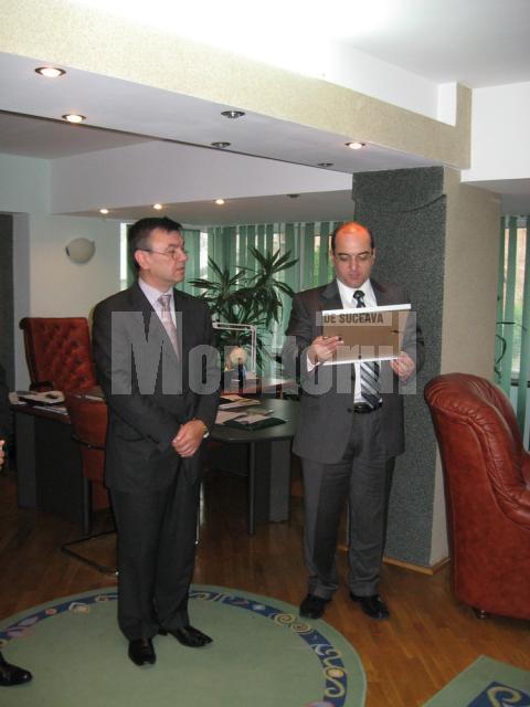 Consulul general Yurii Verbytskyi şi ambasadorul Ucrainei Markiyan Z. Kulyk