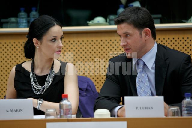 Andreea Marin-Bănică şi europarlamentarul PD-L Petru Luhan