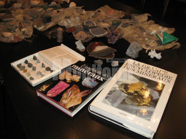 Colecţia de mostre mineralogice şi cărţile de specialitate donate