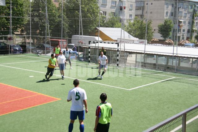 Fotbal pe teren redus: Echipa PNL a câştigat Cupa de Vară a Instituţiilor