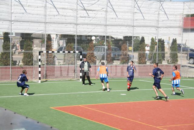 Fotbal pe teren redus: Echipa PNL a câştigat Cupa de Vară a Instituţiilor
