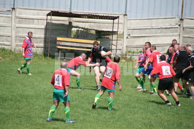 Old-boys: Foştii rugbyşti din Suceava şi Paşcani s-au reîntâlnit în terenul de joc