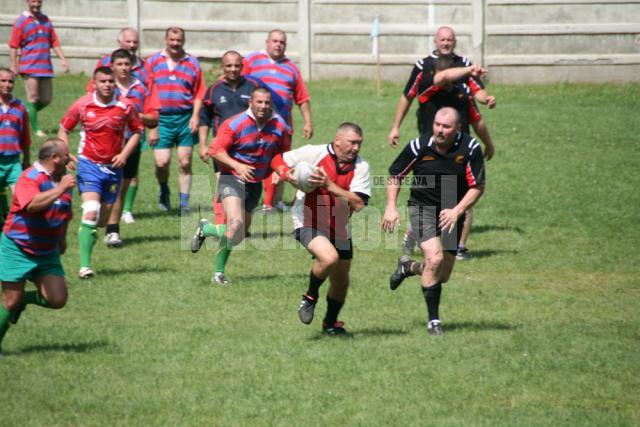 Old-boys: Foştii rugbyşti din Suceava şi Paşcani s-au reîntâlnit în terenul de joc