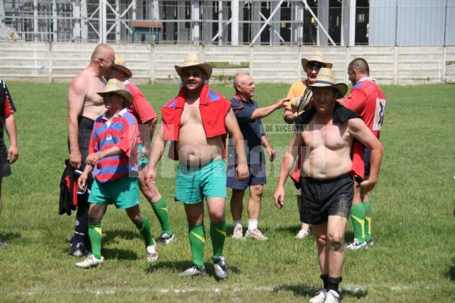 Old-boys: Foştii rugbyşti din Suceava şi Paşcani s-au reîntâlnit în terenul de joc