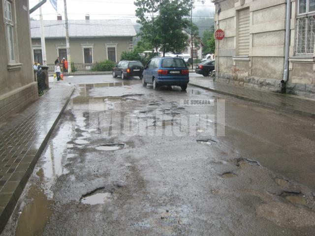 Ieşirea de pe o stradă secundară pe artera principală