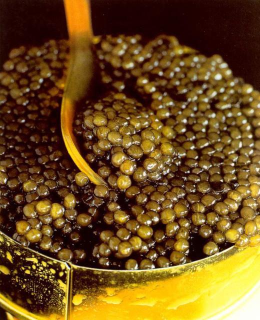 Caviarul, folosit ca tratament de lux în domeniul manichiurii