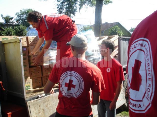 Crucea Roşie Suceava a oferit ajutoare sinistraţilor din localităţile afectate de inundaţii