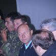 Traian Băsescu a mers la popota amenajată de armată în apropierea râului