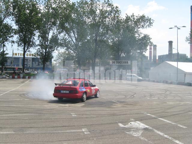 Provocare: Două zile de show incendiar cu maşini tunate şi curse de drifting