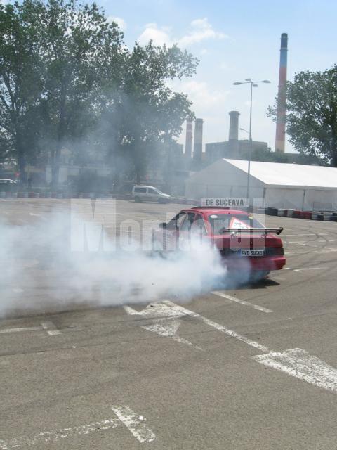 Provocare: Două zile de show incendiar cu maşini tunate şi curse de drifting