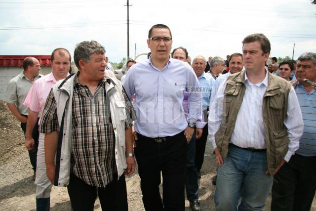 Victor Ponta şi Cătălin Nechifor (dreapta)