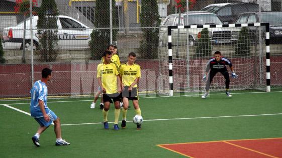 Fotbal pe teren redus: Campionatul Mondial de Fotbal Suceava 2010 a trecut de faza grupelor