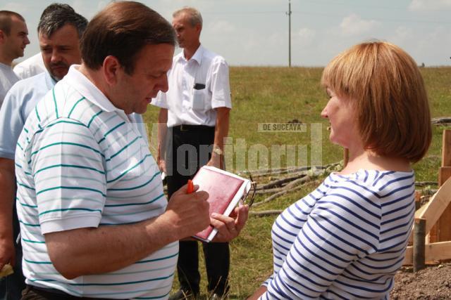 Sprijin: Maria Băsescu a dus cinci tiruri cu ajutoare la Şerbăuţi