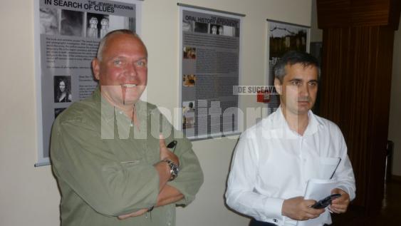 Directorul executiv ASIROM, Martin Haschka, şi directorul diviziei daune, Ovidiu Vădean, la Rădăuţi