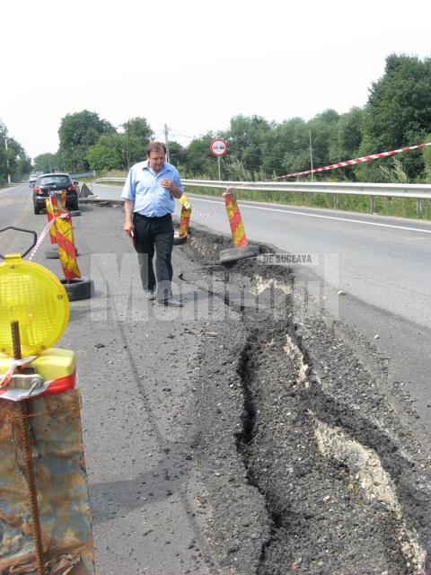 Soluţie: Consolidarea DN 17 în Ilişeşti se va face prin construcţia unui viaduct îngropat