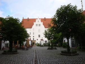 Castelul Neuburg a fost construit în 1567