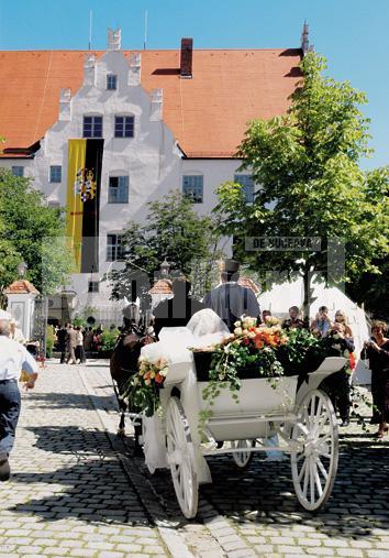 Nuntă la castelul Neuburg