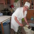 Felicia Ciobâcă prepară de 20 de ani ciorba de urechiuşe pentru hramul mănăstirii