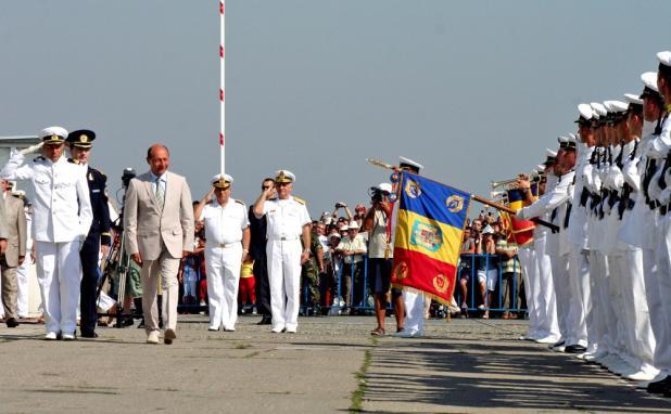Manifestările dedicate Zilei Marinei au început pe faleza din faţa Comandamentului Flotei din Constanţa Foto: MEDIAFAX