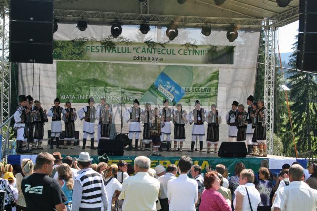 Festivalul folcloric „Cântecul cetinii” a ajuns la cea de-a XIV-a ediţie