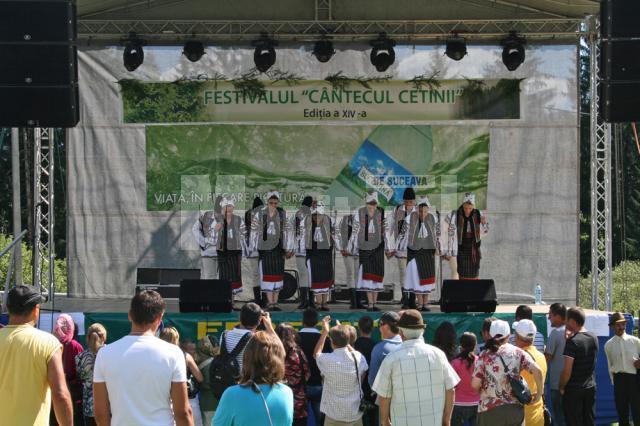 Festivalul folcloric „Cântecul cetinii” a ajuns la cea de-a XIV-a ediţie