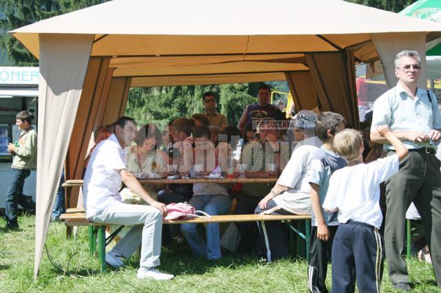 Festivalul folcloric „Cântecul cetinii” a ajuns la cea de-a XIV-a ediţie