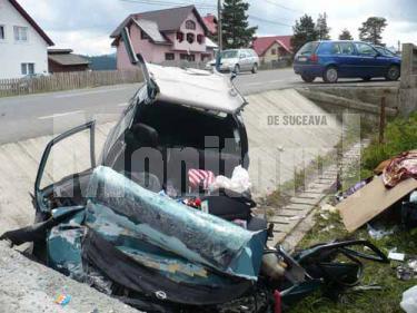 Tragedie pe şosea: Accident cu trei morţi, după ce şoferul a aţipit la volan