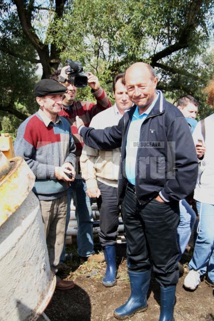 Nemulţumire: Băsescu: Ticăloşii care au cumpărat voturi cu dublarea pensiilor acum ţipă
