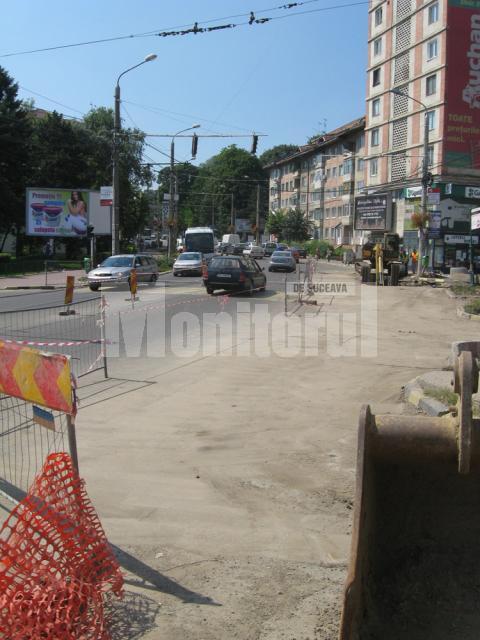 Bulevardul Ana Ipătescu va fi blocat pe trei benzi de circulaţie, începând de astăzi, de la ora 14.00
