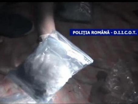 Cocaină de peste 60.000 de euro, ascunsă într-un colet expediat din Spania