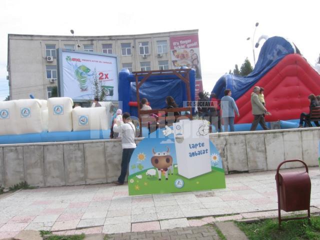 Tur educaţional: Caravana laptelui ambalat, la Suceava