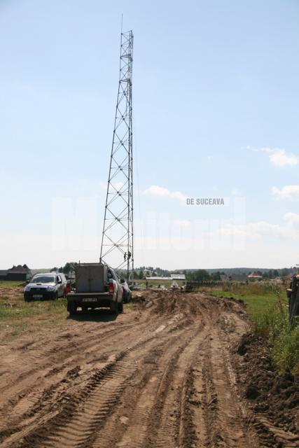 Drumul de acces spre antena distrus de utilajele firmei care a ridicat antena