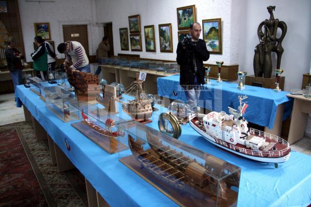 Machetele de navomodele expuse la Palatul Adminstrativ Suceava sunt adevărate opera de artă şi merită văzute