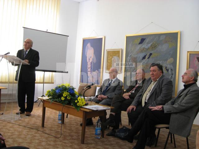 Prof. univ. dr. Mihai Iacobescu, prezentând Laudatio pentru acad. Dimitrie Vatamaniuc