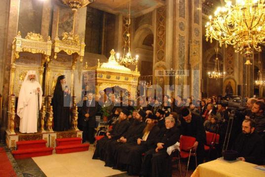 Patriarhul Romaniei  Preafericitul Daniel prezent la concertul sustinut de Corala Arhiepiscopiei Sucevei si Radautilor