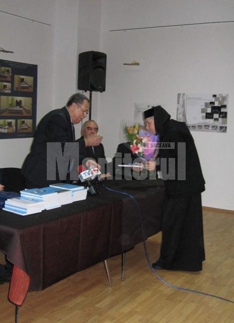 Conferirea medaliei jubiliare monahiei Elena Simionovici