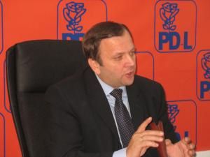 Gheorghe Flutur: „Liderul PSD de aici le-a cerut celor 50.000 de semnatari pentru moţiune să iasă şi să facă prin orice mijloace demonstraţii”