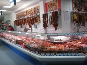 La Gura Humorului: UNICARM şi-a deschis al treilea magazin din judeţul Suceava