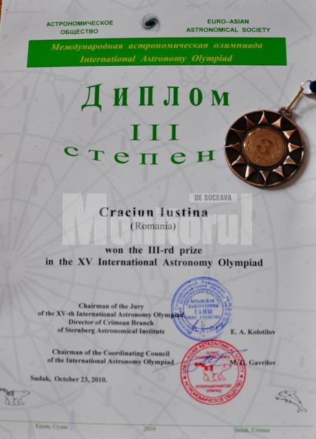 Printre stele: O fălticeneancă de doar 14 ani a obţinut medalia de bronz la Olimpiada Internaţională de Astronomie din Crimeea