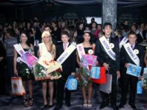 Premianţii concursului de Miss şi Mister 2010 ai Colegiului Tehnic „Petru Muşat”