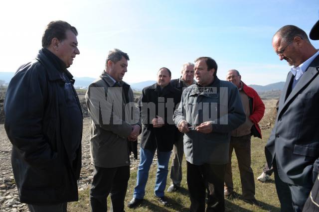 Lucrare: Digul de protecţie de pe pârâul Suceviţa va fi gata în noiembrie