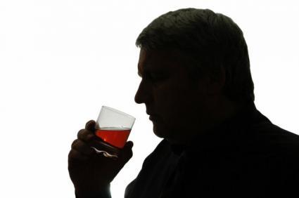 Alcoolul este cea mai periculoasă substanţă, dacă se ţine cont de efectele asupra societăţii
